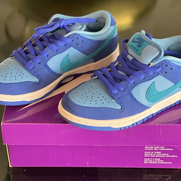 Nike SB Dunk Low Pro- Blue Raspberry - Picture 8 of 10